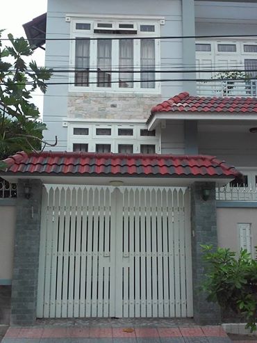 cửa cổng mở hai chiều bằng romote chống trộm